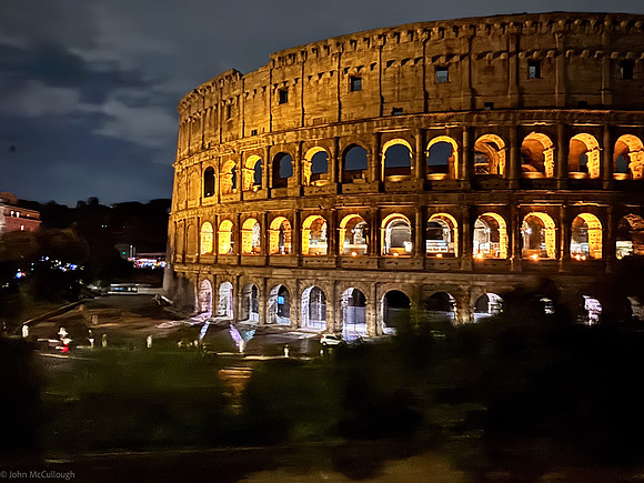 colosseum at night-5